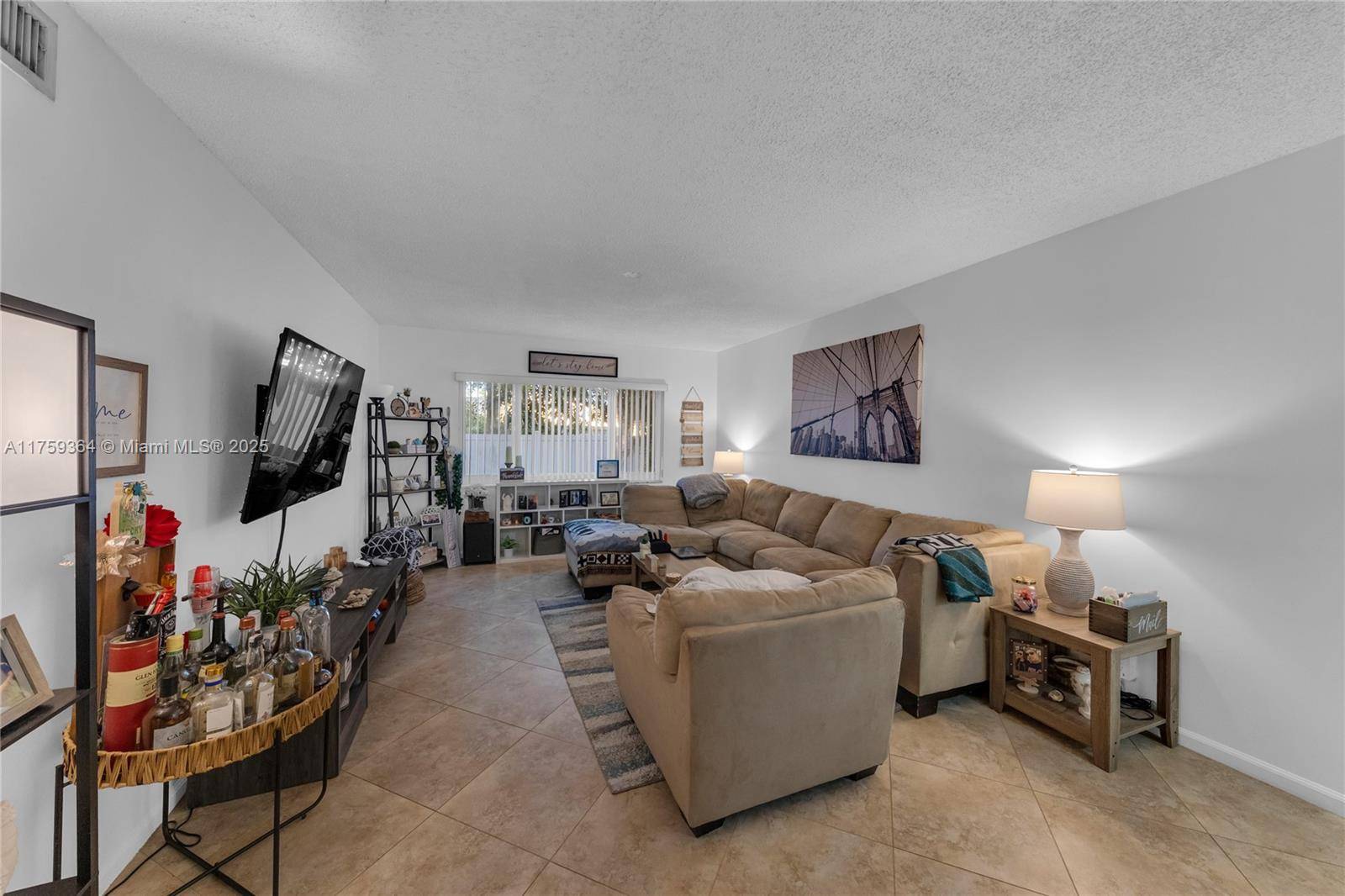 Fort Lauderdale, FL 33308,5840 NE 22nd Way #708
