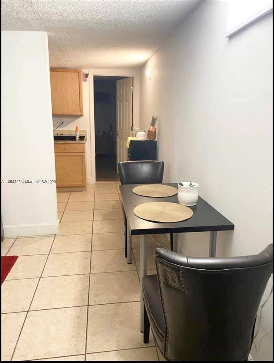 Hollywood, FL 33024,6421 Sherman St #4