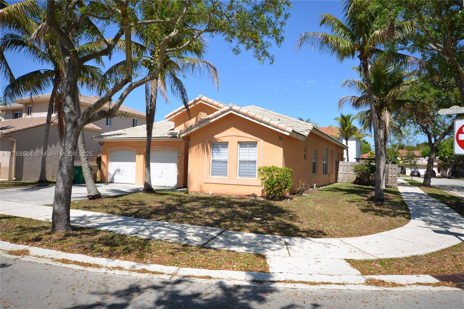 Davie, FL 33325,14065 S Cypress Cove Cir.
