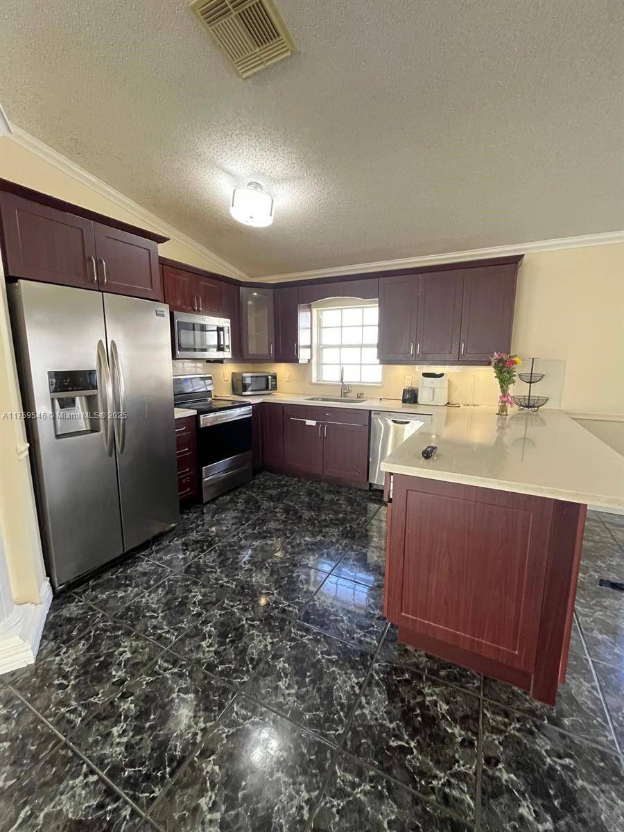Pembroke Pines, FL 33029,17610 SW 4th Ct