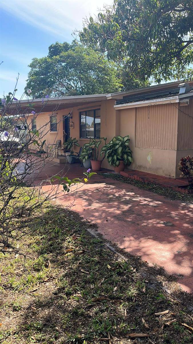 Hialeah, FL 33012,3395 W 14th Ave