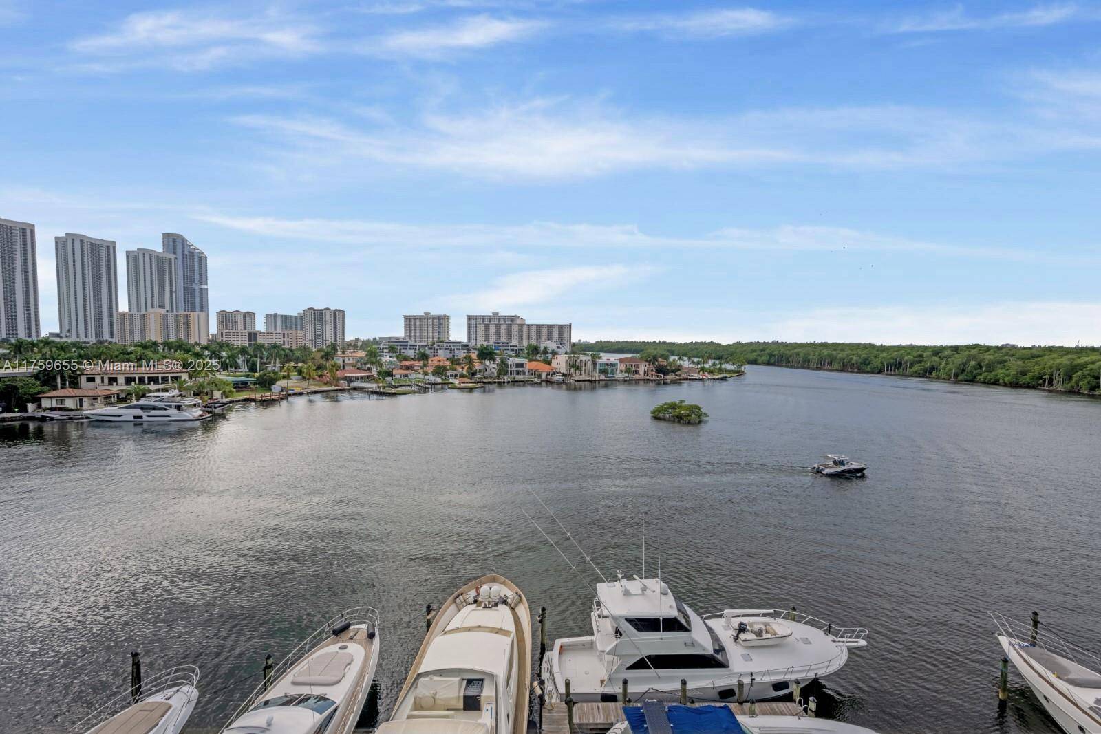 Sunny Isles Beach, FL 33160,400 Sunny Isles Blvd #705