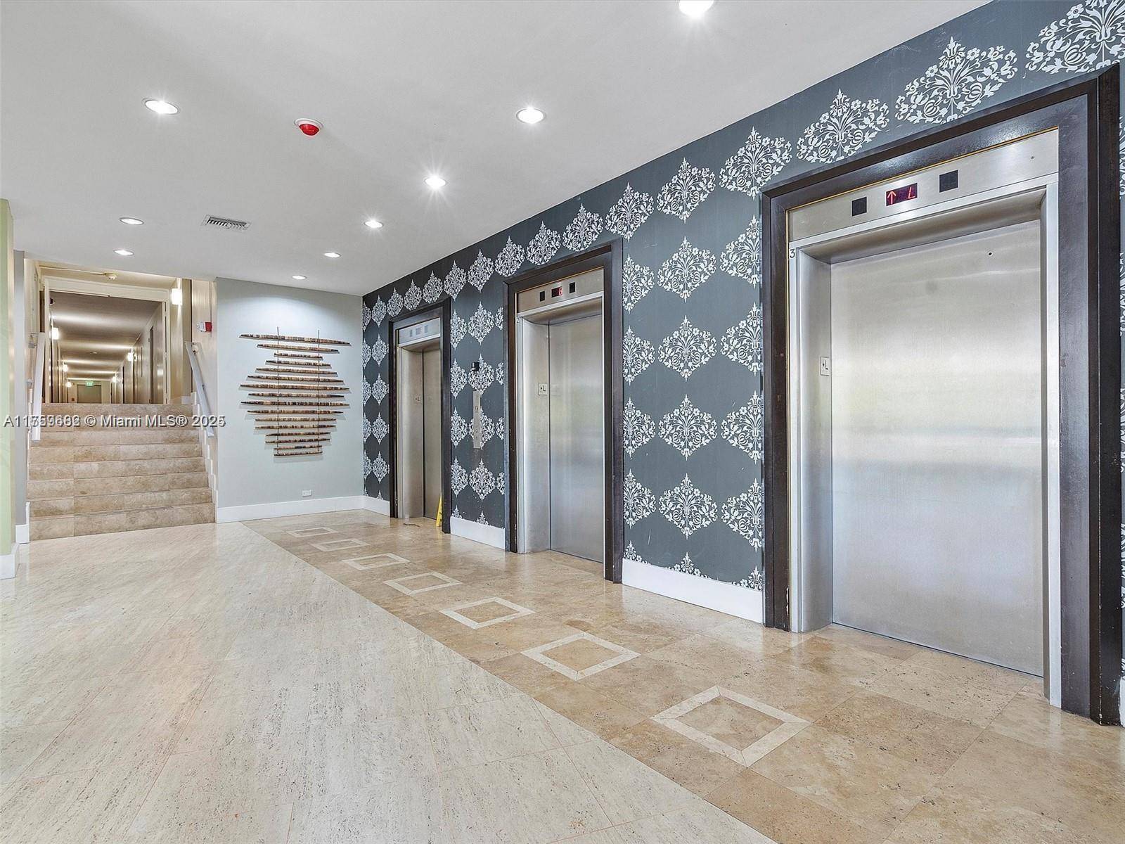 Miami Beach, FL 33141,7441 Wayne Ave #7P