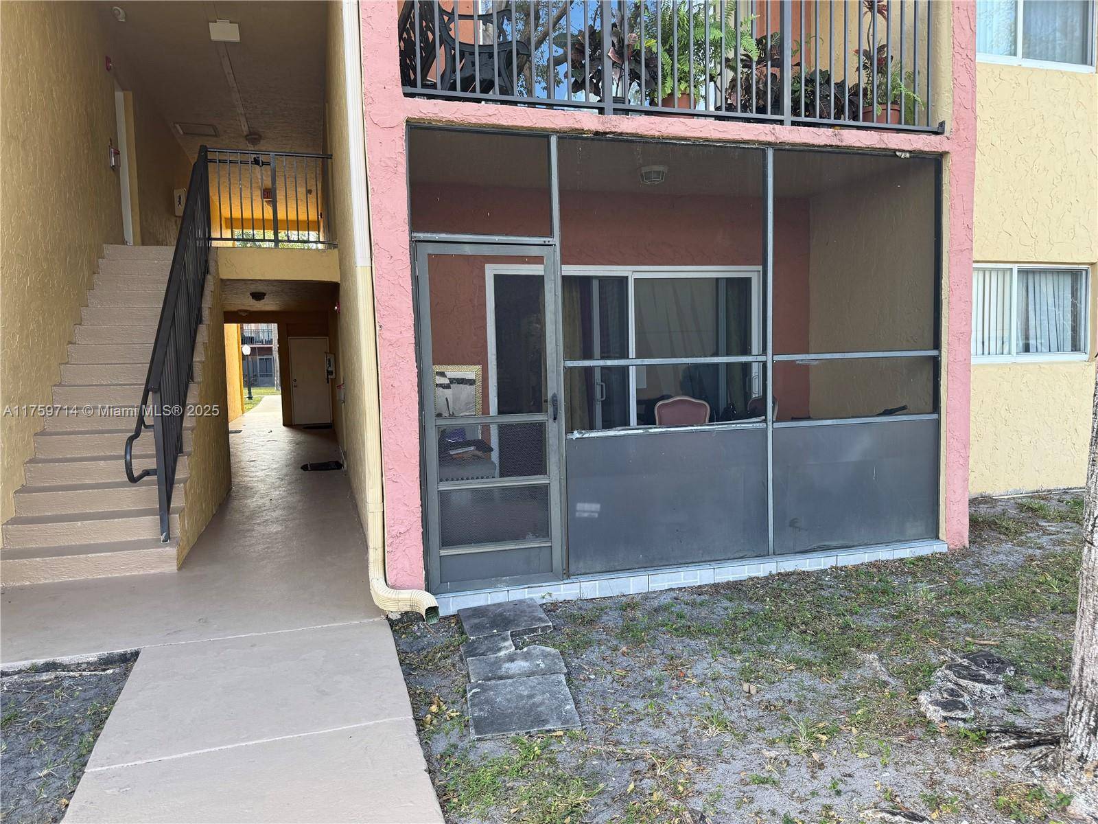 Lauderhill, FL 33313,2862 NW 55th Ave #2A