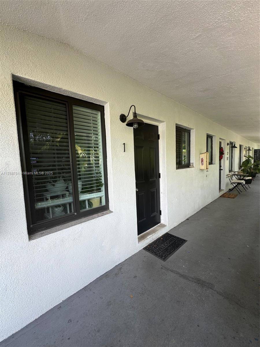Miami, FL 33138,570 NE 69th St #1