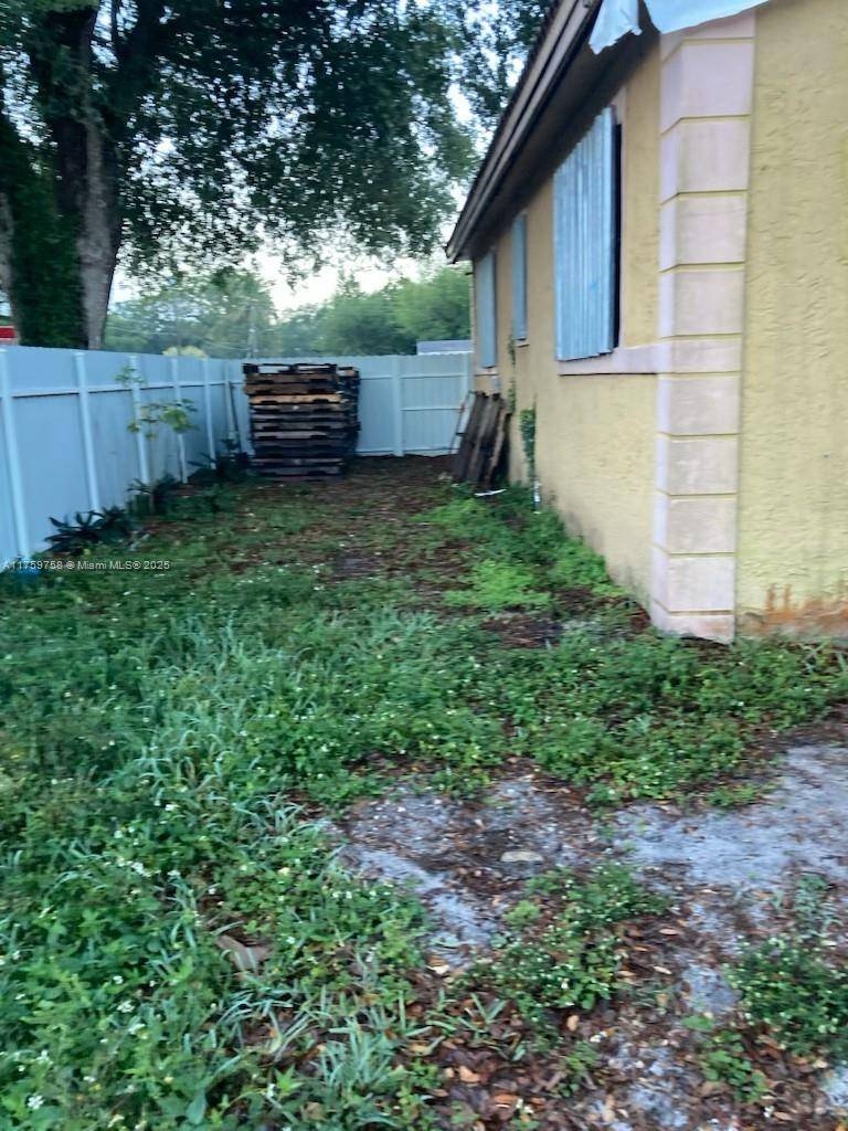 Miami Gardens, FL 33056,3001 NW 170th St