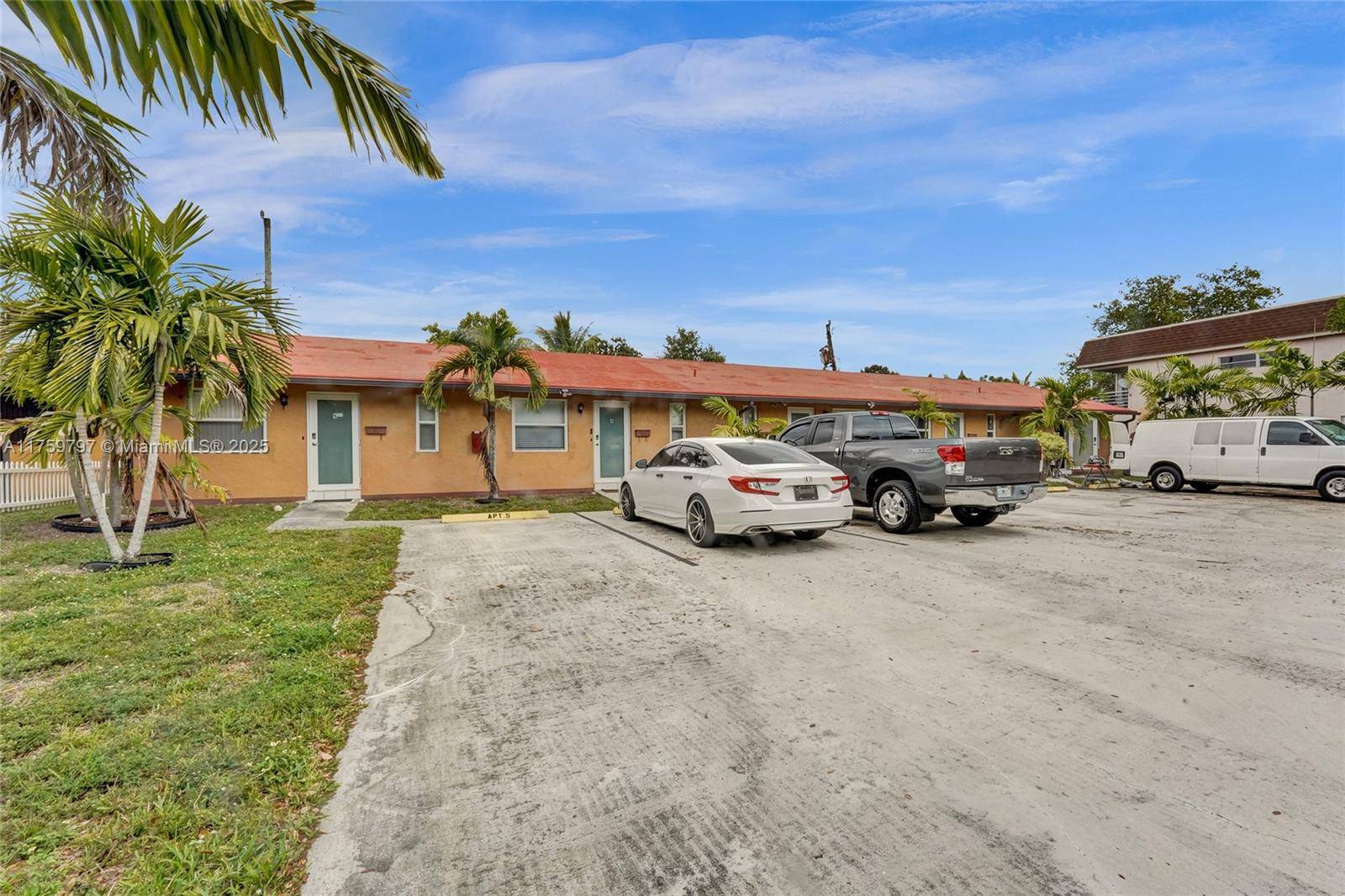 Miramar, FL 33023,6069 SW 35th St