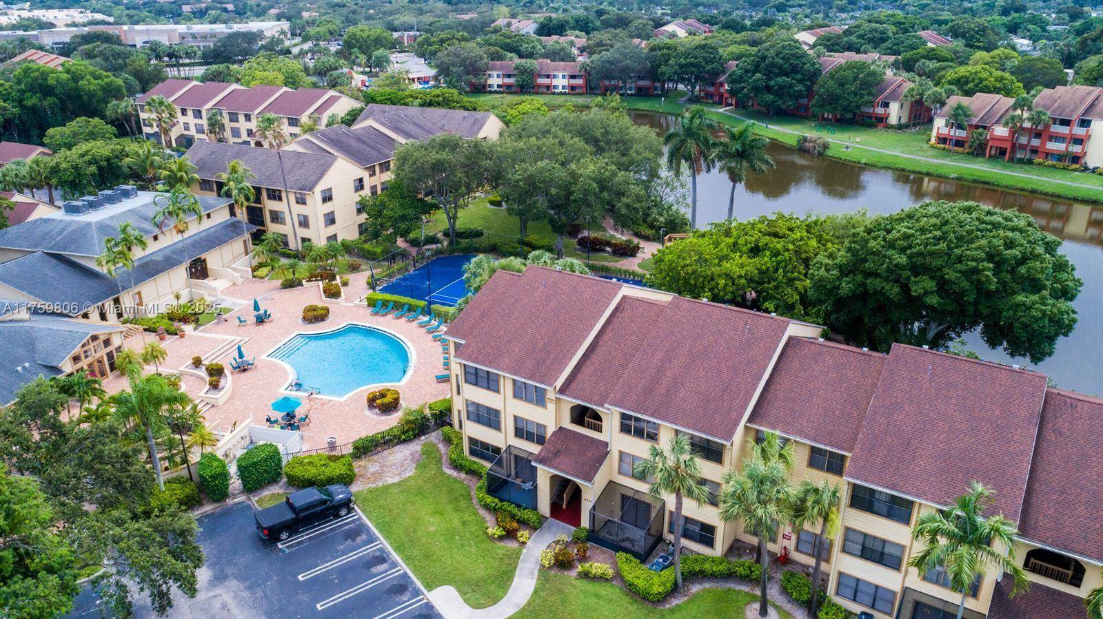 Boynton Beach, FL 33426,2313 N Congress Ave #26