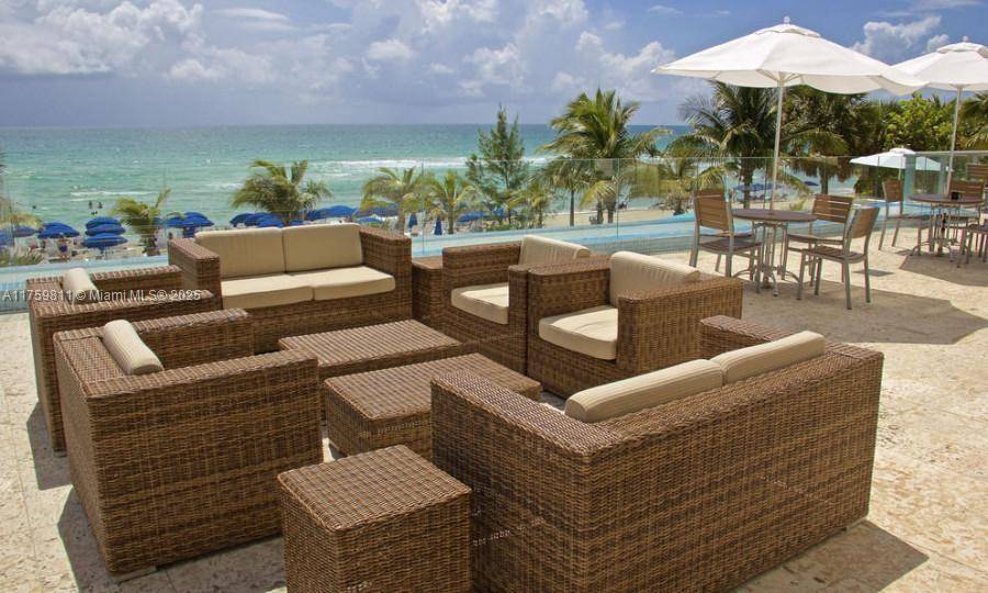 Sunny Isles Beach, FL 33160,18683 Collins Ave #1706
