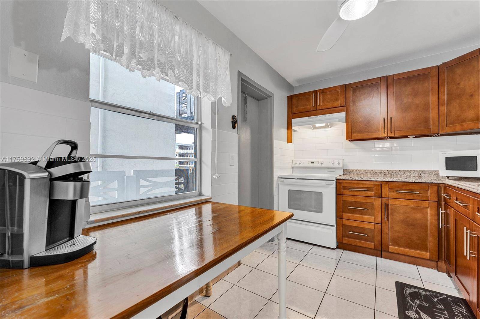 Lauderdale Lakes, FL 33319,4090 NW 42nd Ave #209