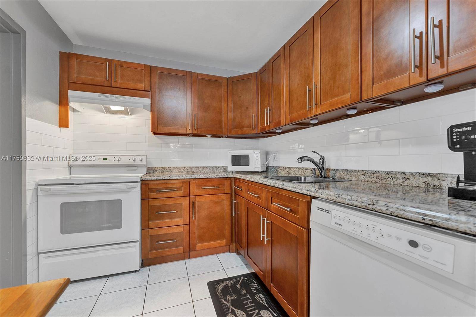 Lauderdale Lakes, FL 33319,4090 NW 42nd Ave #209