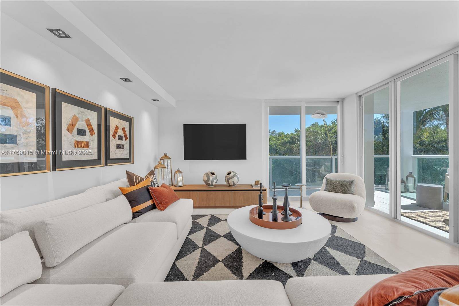 Sunny Isles Beach, FL 33160,100 Bayview Dr #216