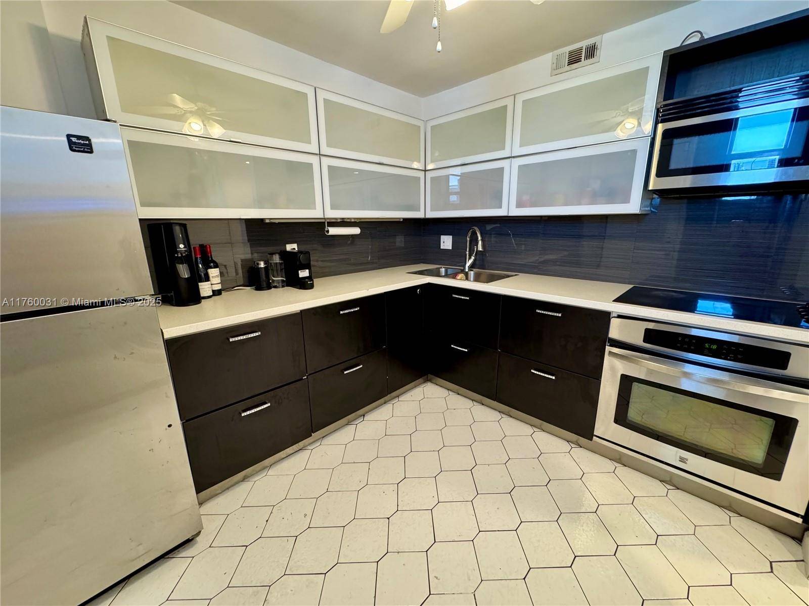 North Miami Beach, FL 33160,3660 NE 166th St #812