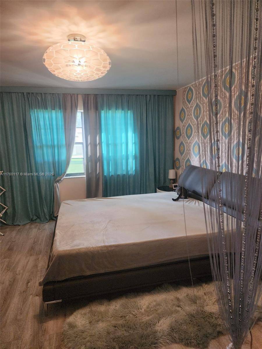 Hollywood, FL 33024,118 Gate Rd #1-65