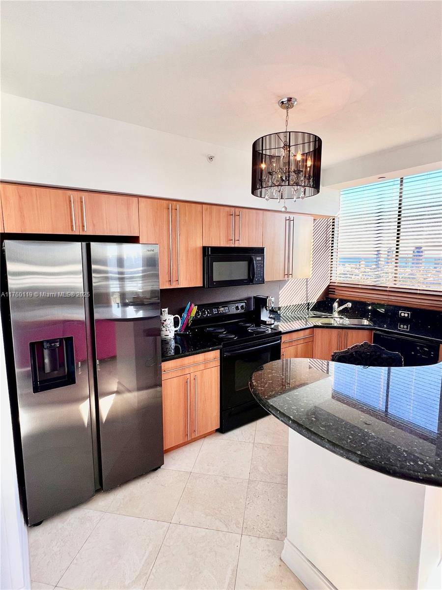 Miami Beach, FL 33139,1330 West Ave #3604