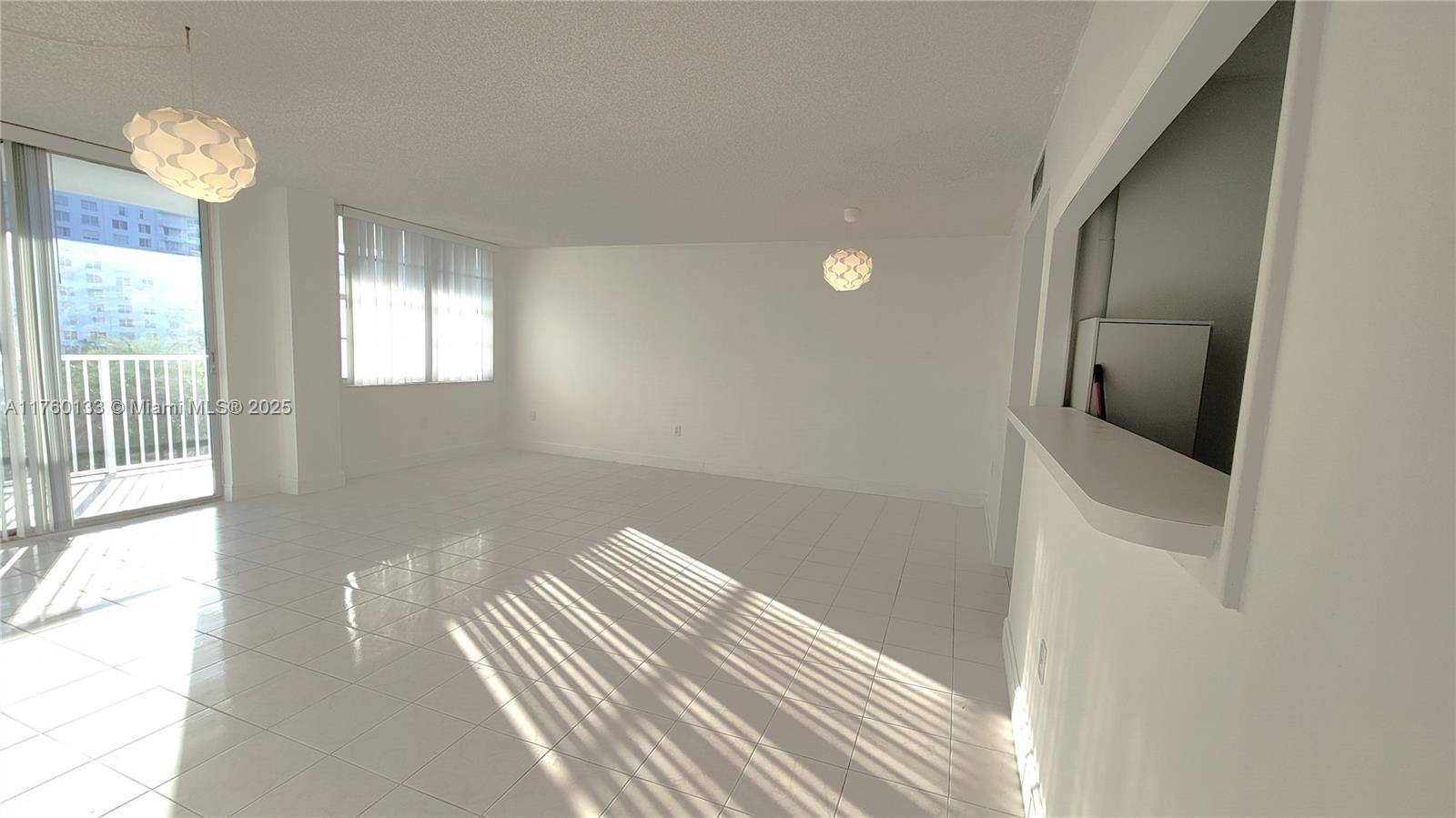 Aventura, FL 33160,2801 NE 183rd St #504W