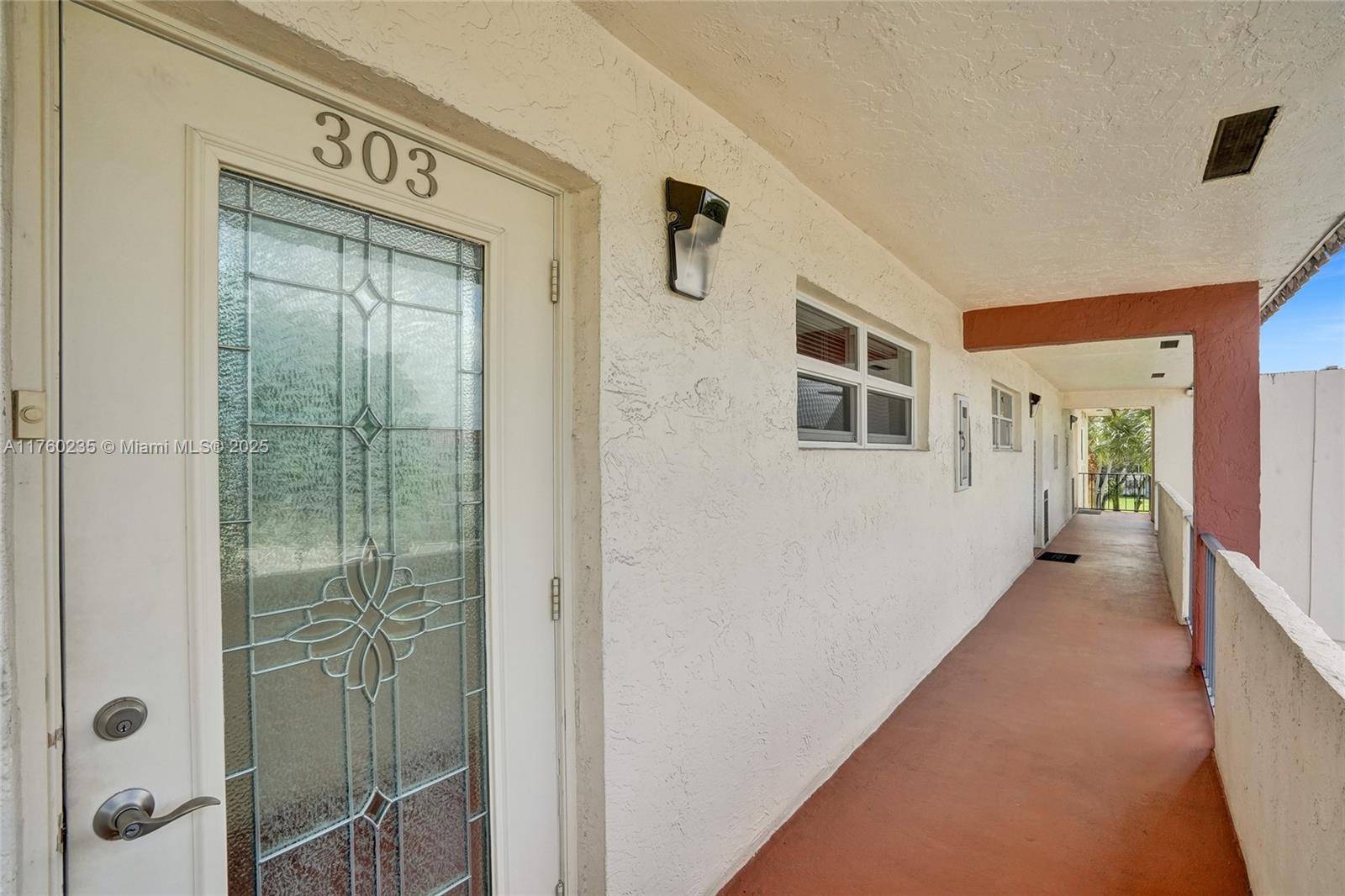 Pembroke Pines, FL 33025,400 S Hollybrook Dr #303