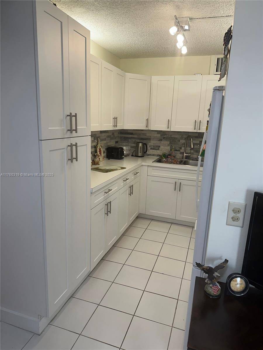 Boca Raton, FL 33434,128 Dorset D #128