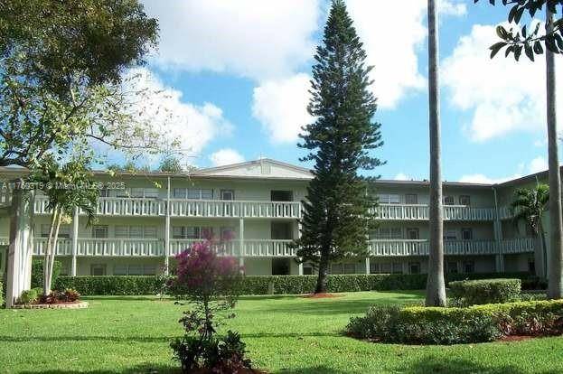 Boca Raton, FL 33434,128 Dorset D #128