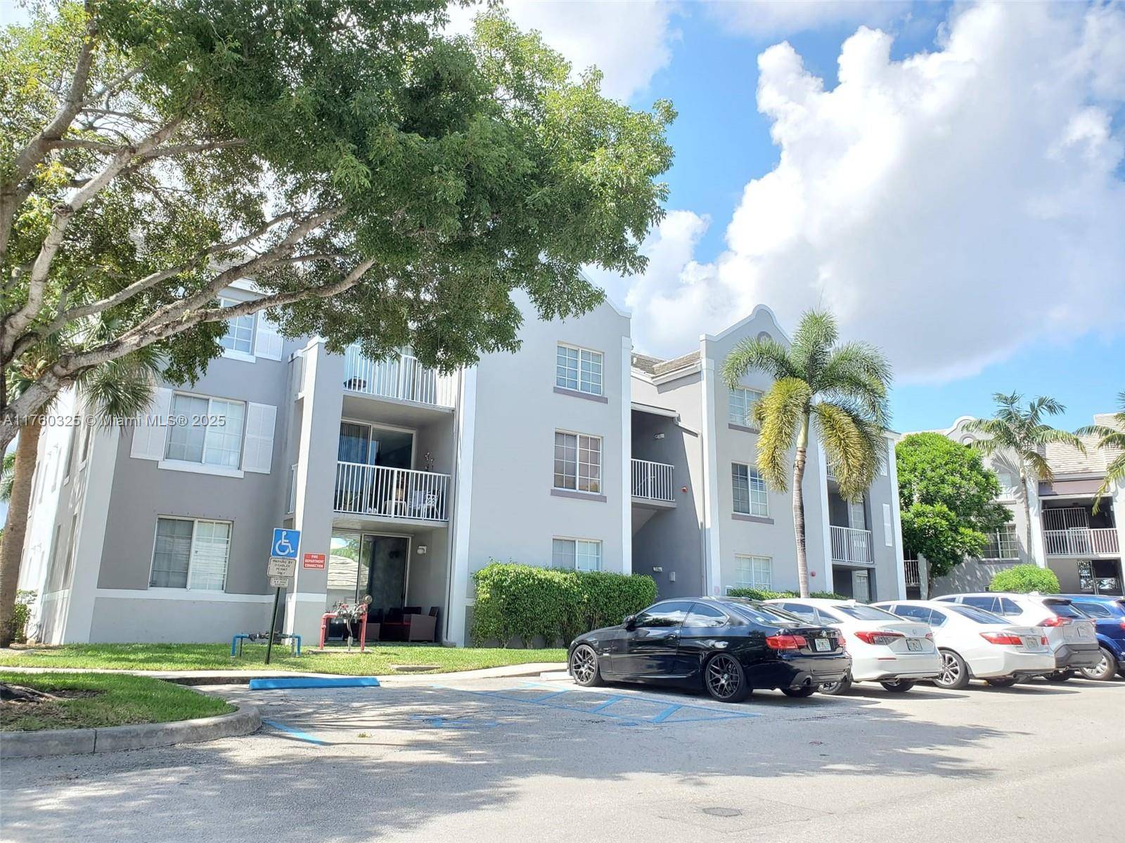 Pembroke Pines, FL 33025,520 SW 111th Ave #203