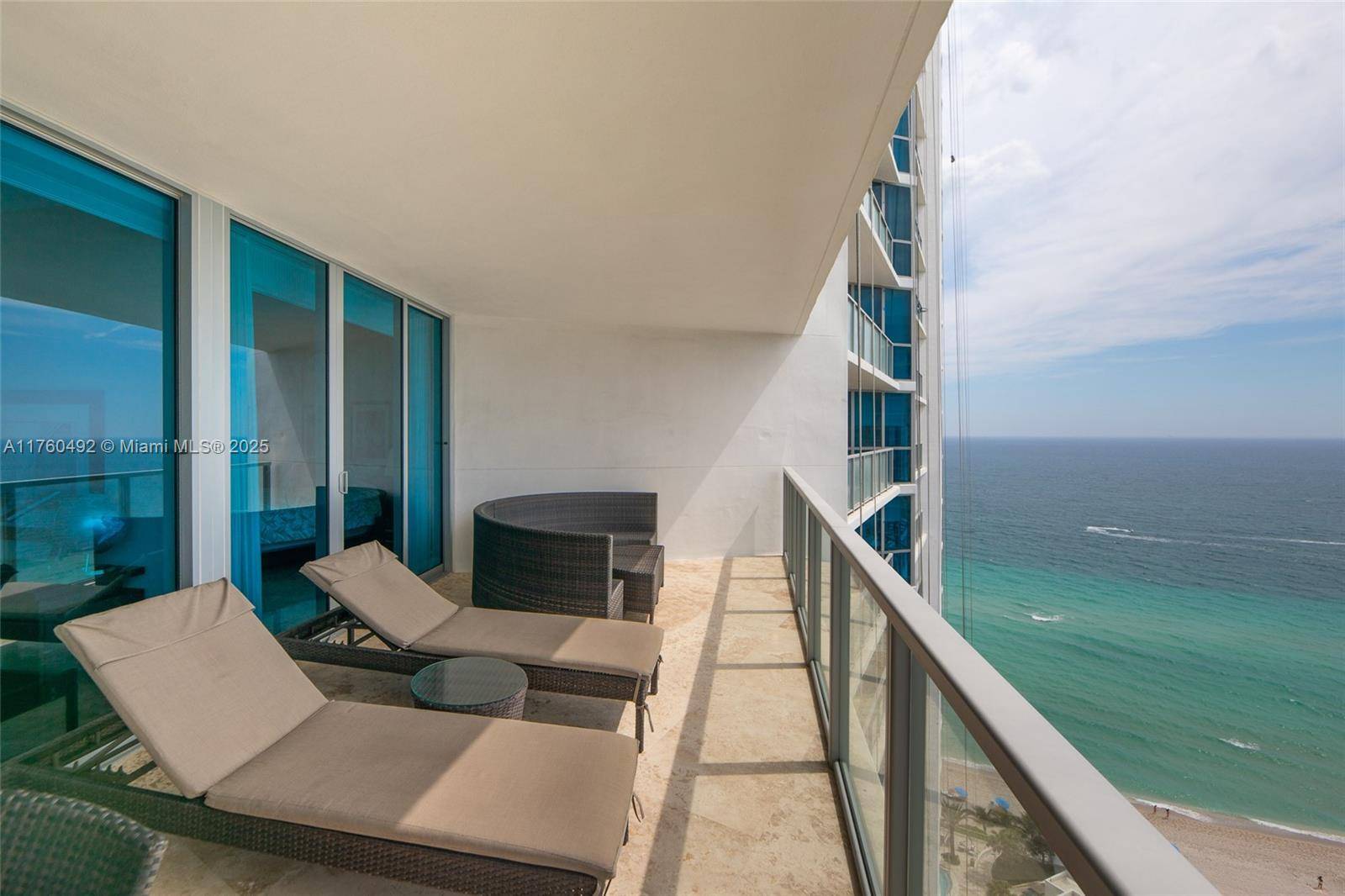 Hollywood, FL 33019,3101 S Ocean Dr #2204