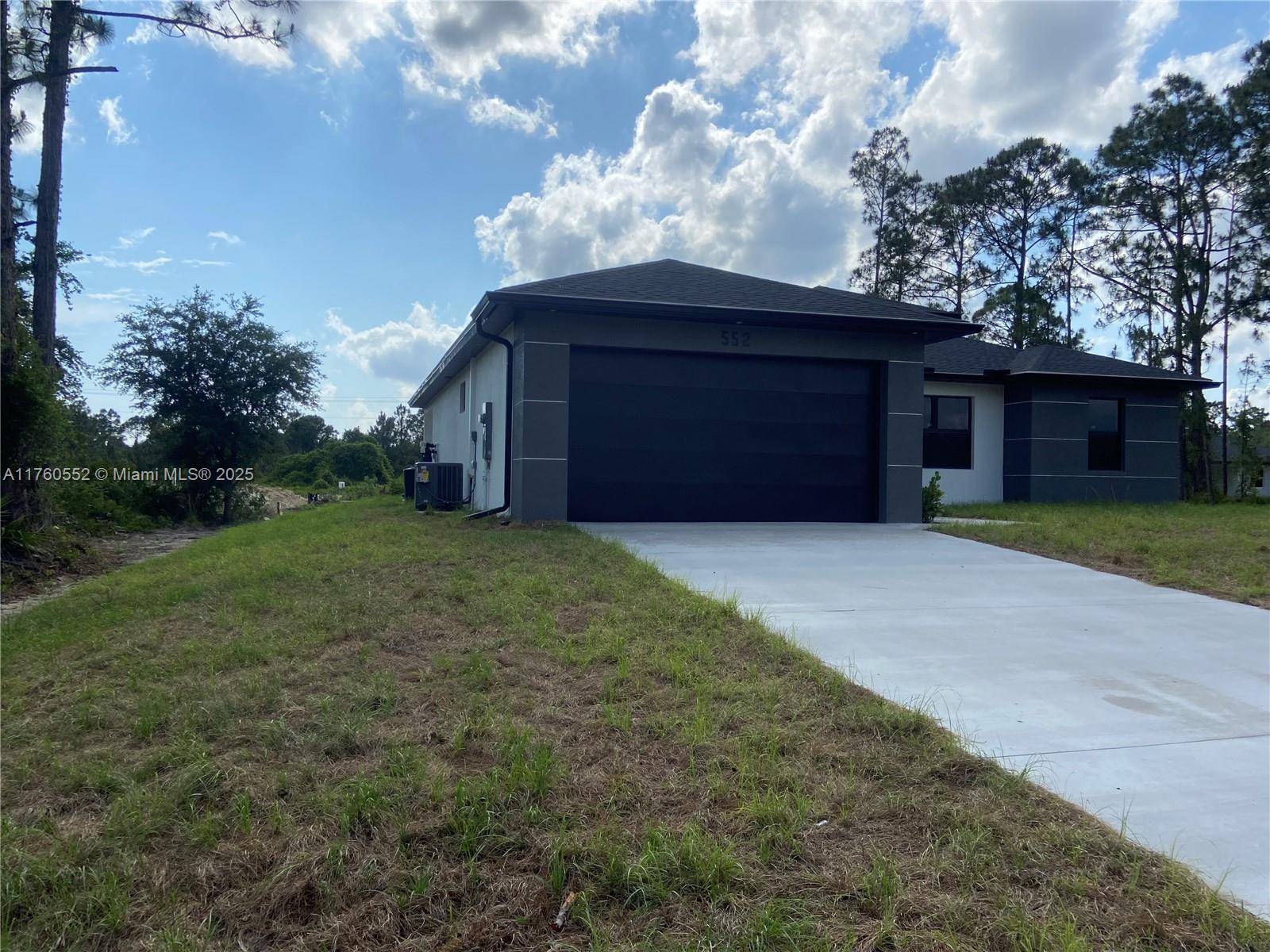 Lehigh Acres, FL 33974,552 COTTONWOOD AVE S