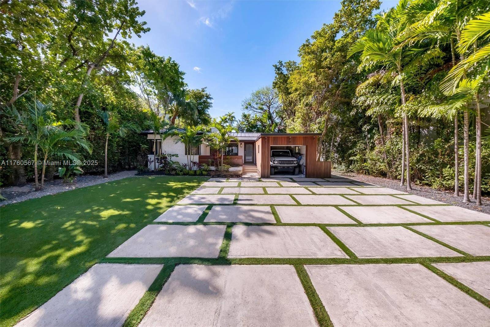 Miami Beach, FL 33139,114 Venetian Way