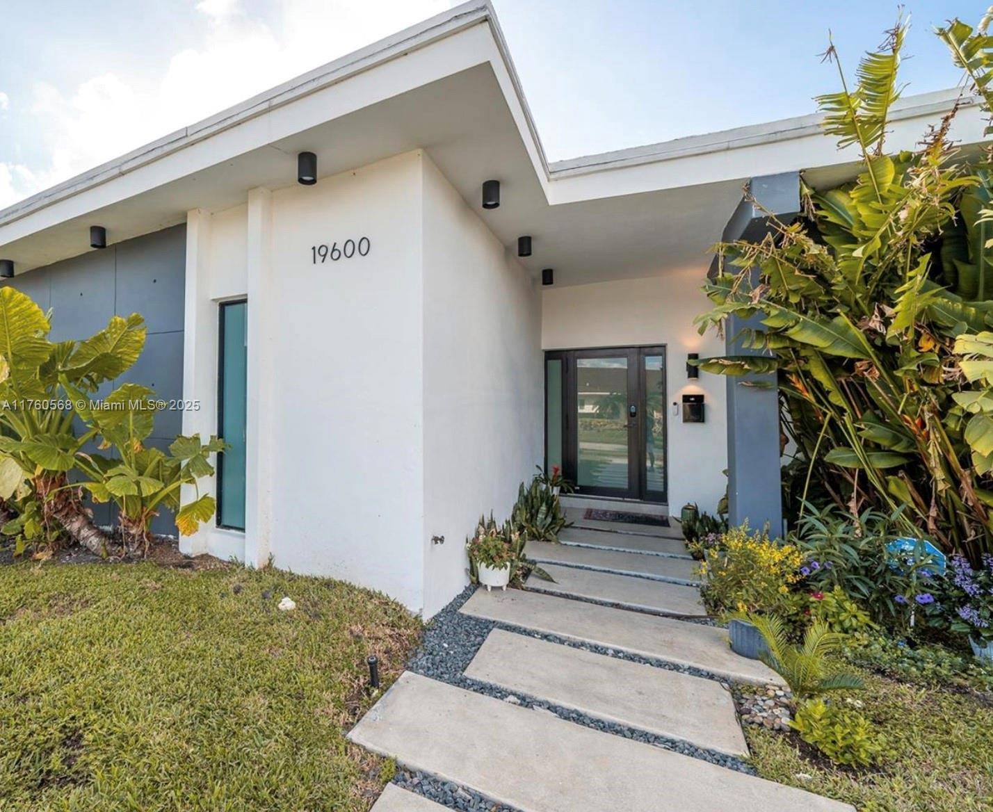 Miami, FL 33179,19600 NE 19th Ave