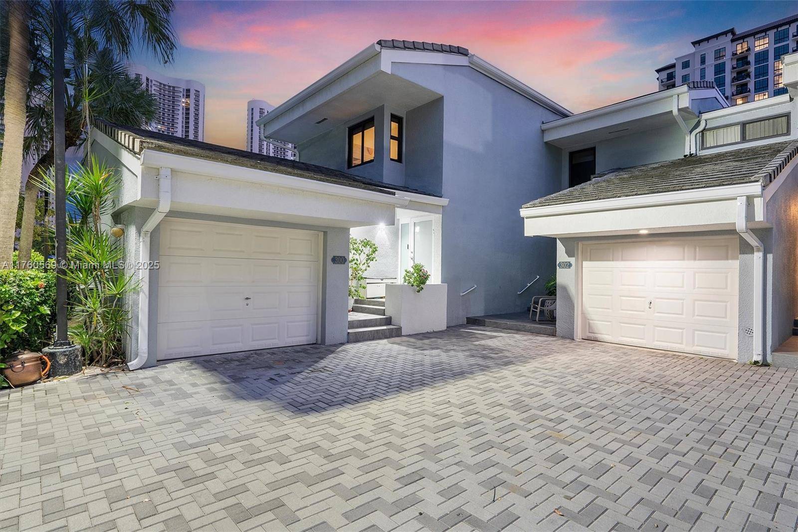 Sunny Isles Beach, FL 33160,300 Poinciana Dr #702