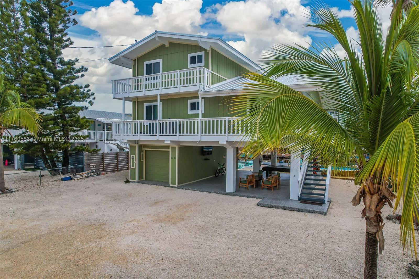 Key Largo, FL 33037,1032 Adams Dr