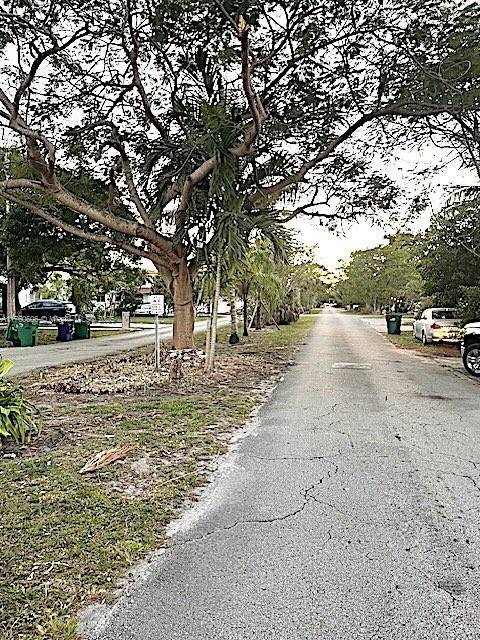 Miami, FL 33161,Address not disclosed