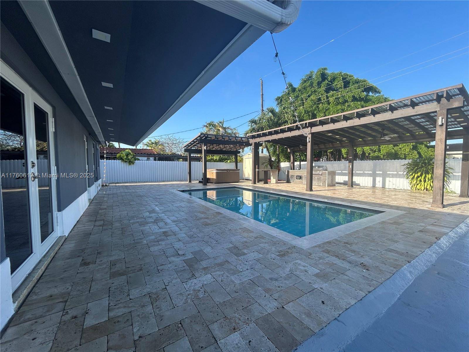 Miami, FL 33173,6202 SW 107th Ave