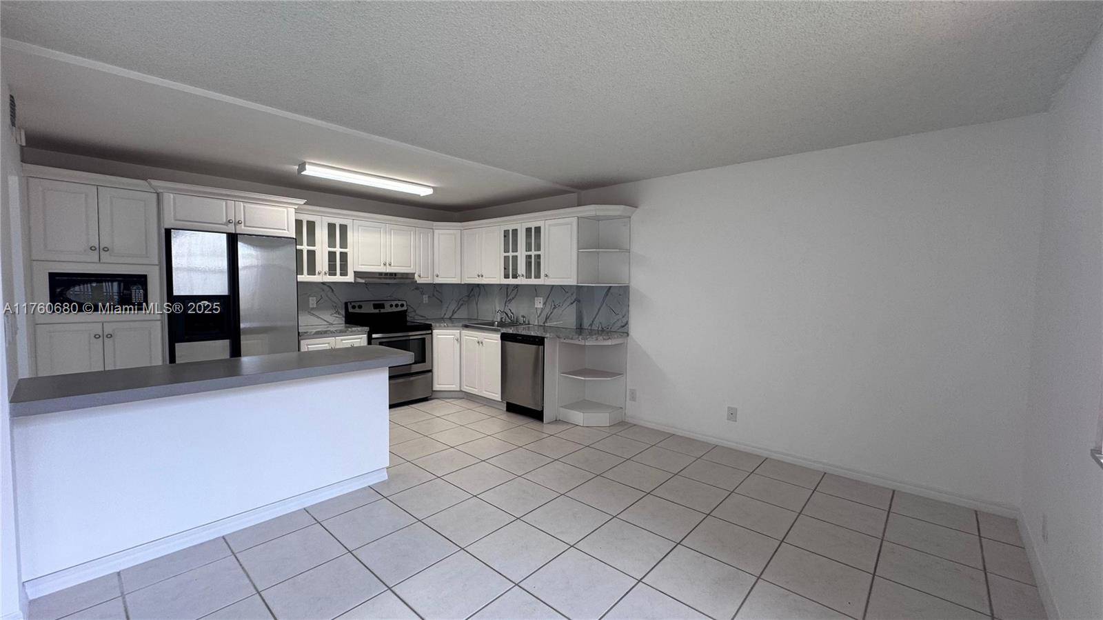 Aventura, FL 33180,20401 NE 30th Ave #412-8