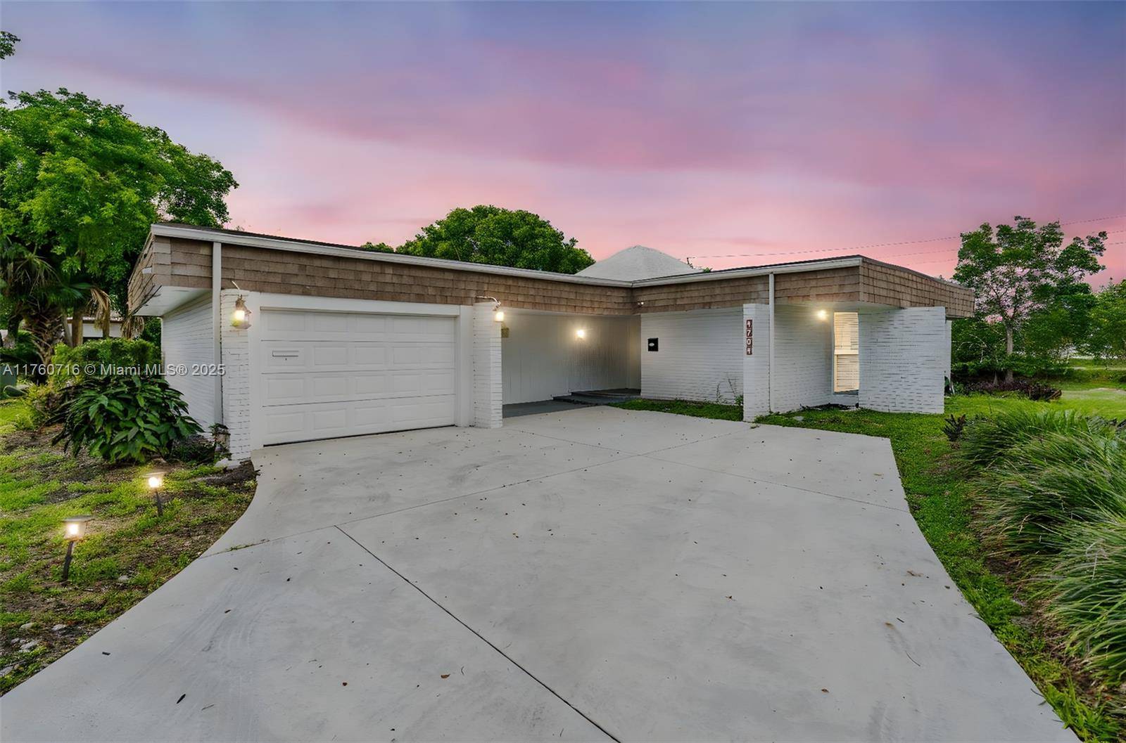 Tamarac, FL 33319,4704 Bayberry Ln