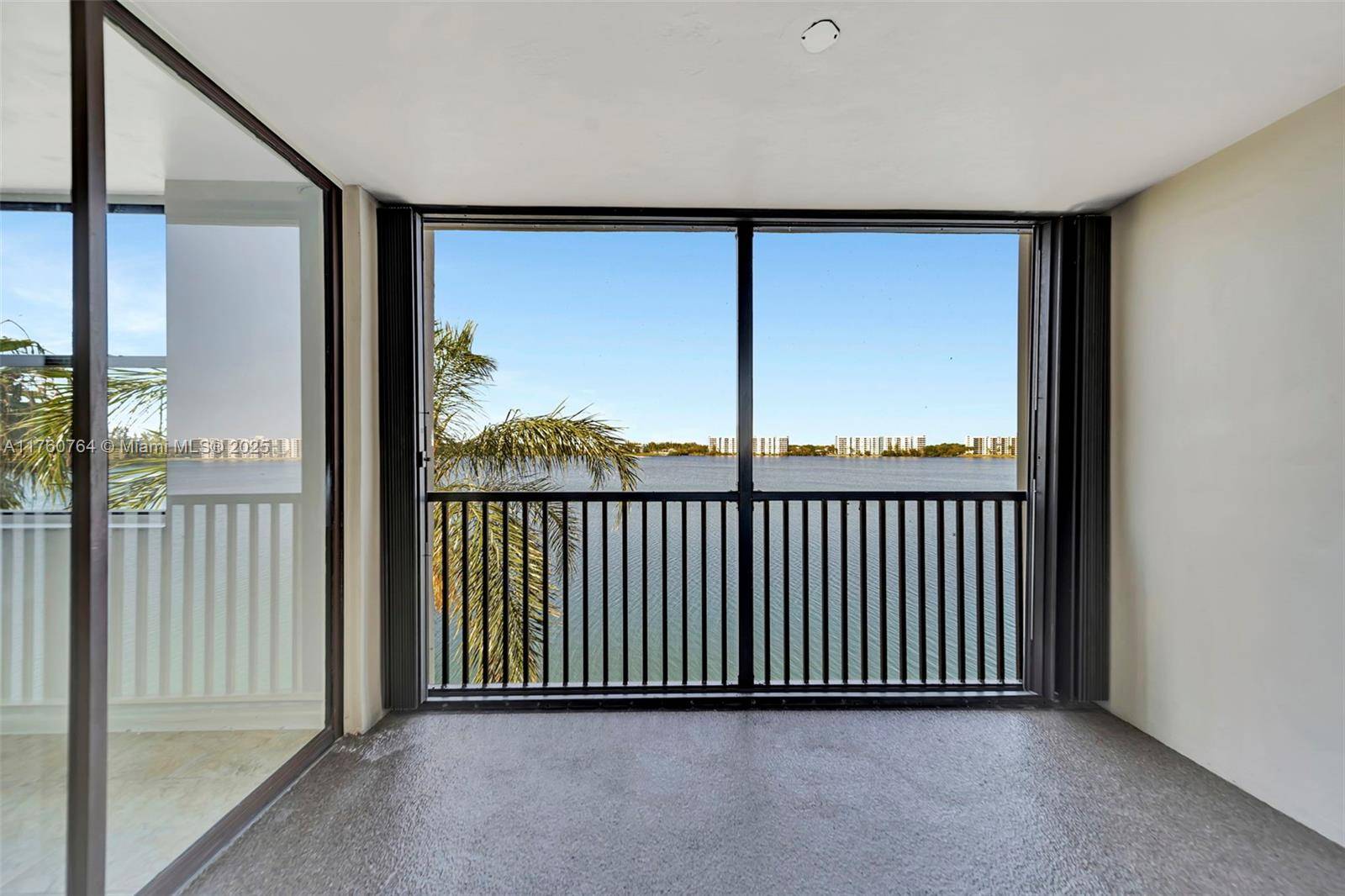 Oakland Park, FL 33309,117 Lake Emerald Dr #408