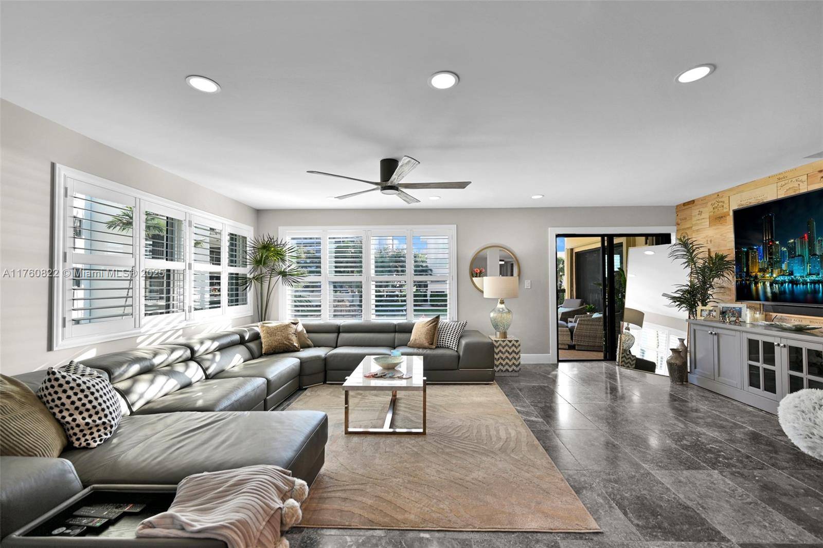 North Palm Beach, FL 33408,372 Golfview Rd #201