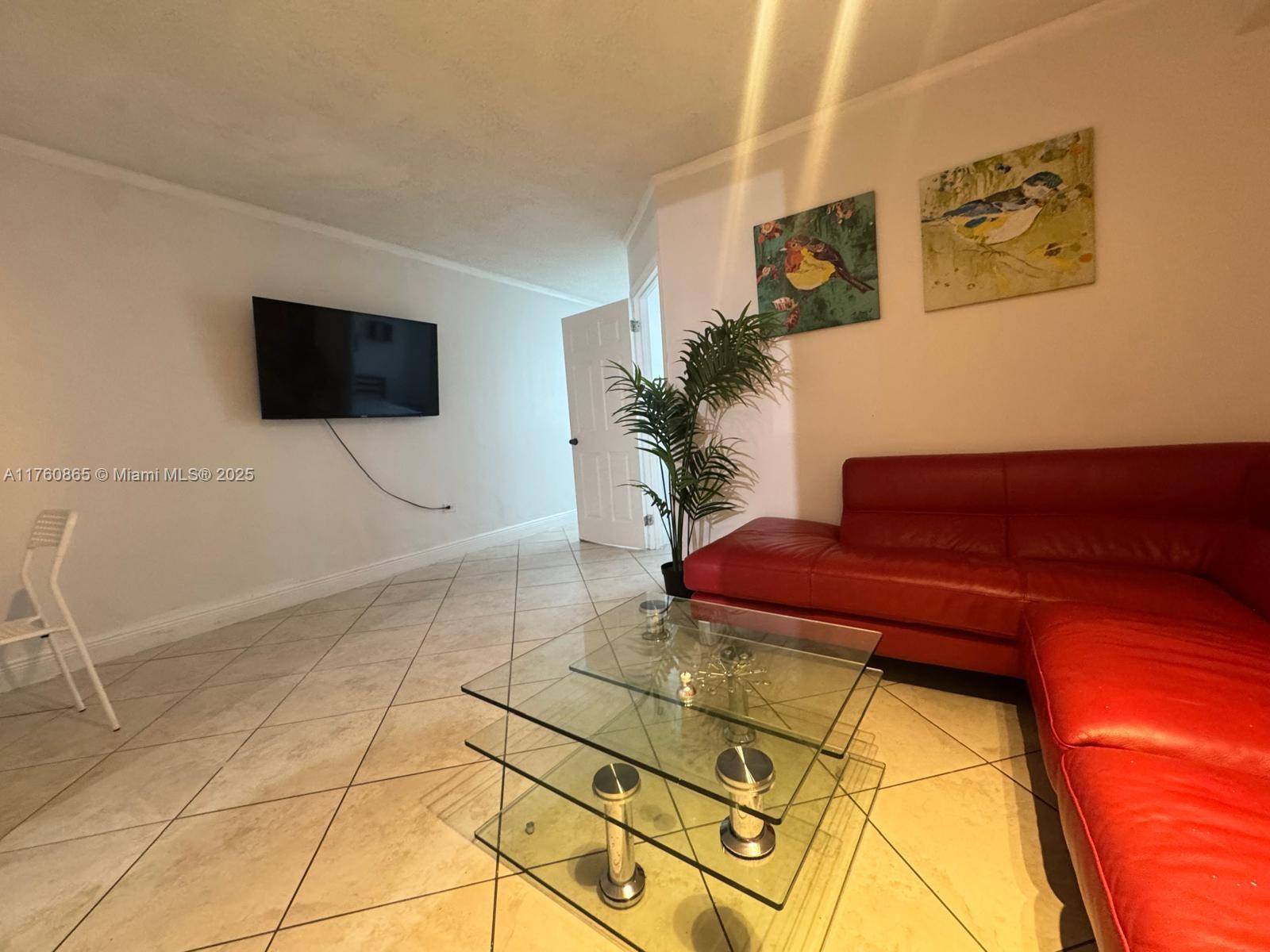 Miami, FL 33131,825 Brickell Bay Dr #350