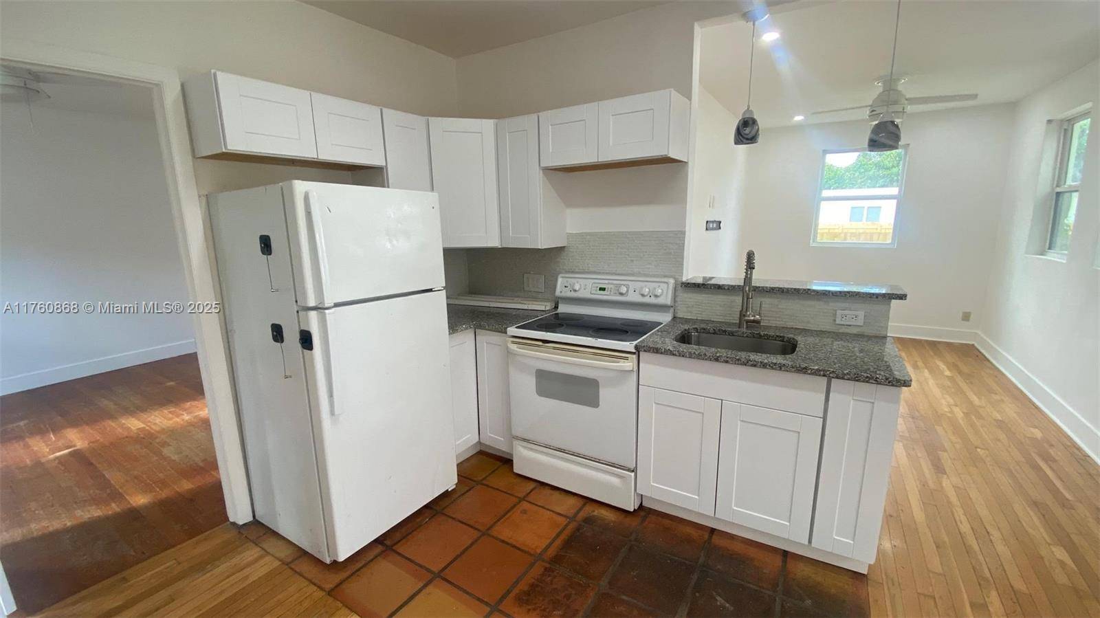 Hollywood, FL 33020,1932 Dewey St #2