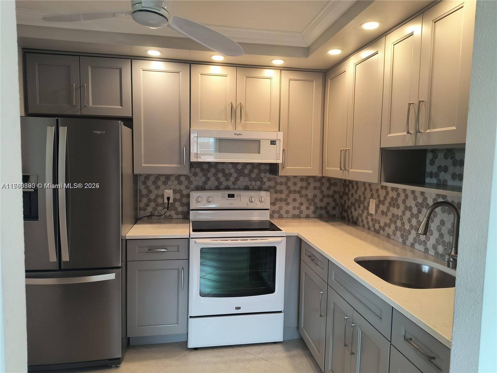 Delray Beach, FL 33446,662 N Monaco  N #662