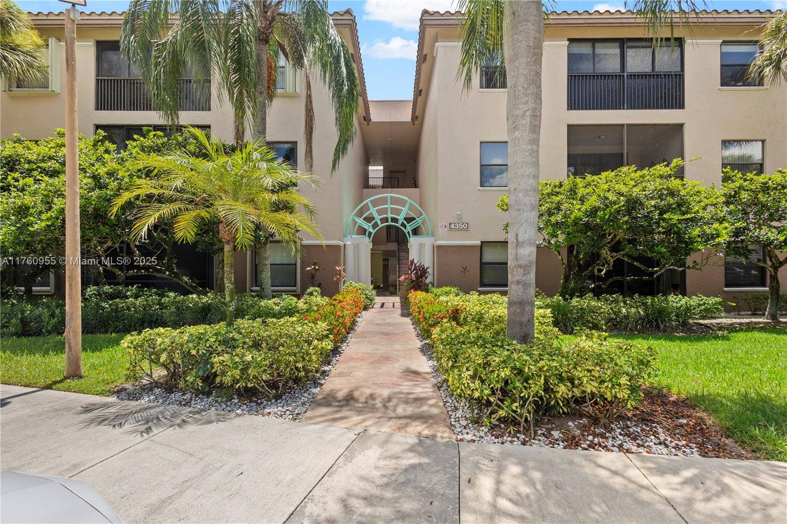 Coconut Creek, FL 33066,4350 NW 30th St #137