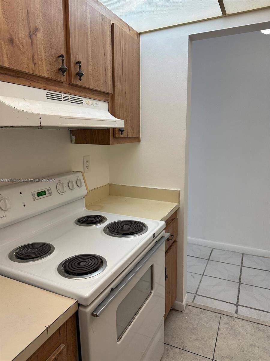 West Palm Beach, FL 33401,1850 N Congress Ave #306