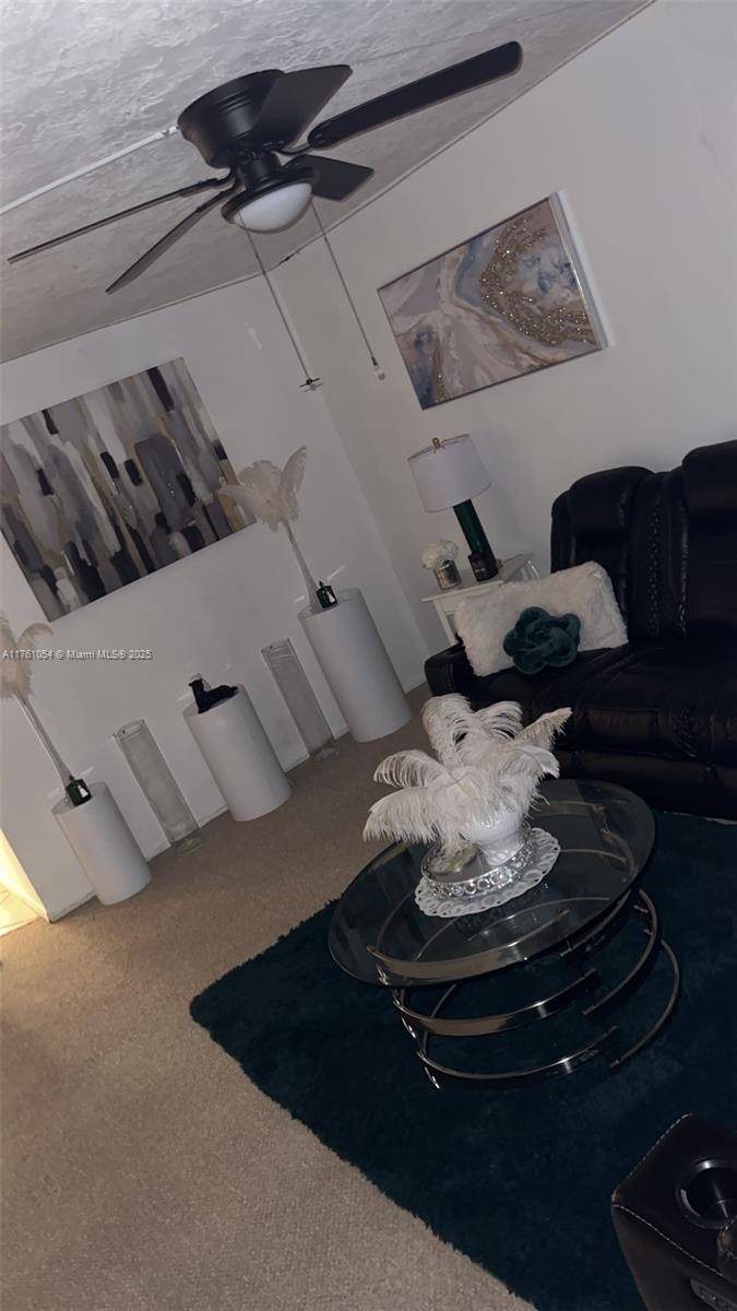 Plantation, FL 33313,7300 NW 17th St #420