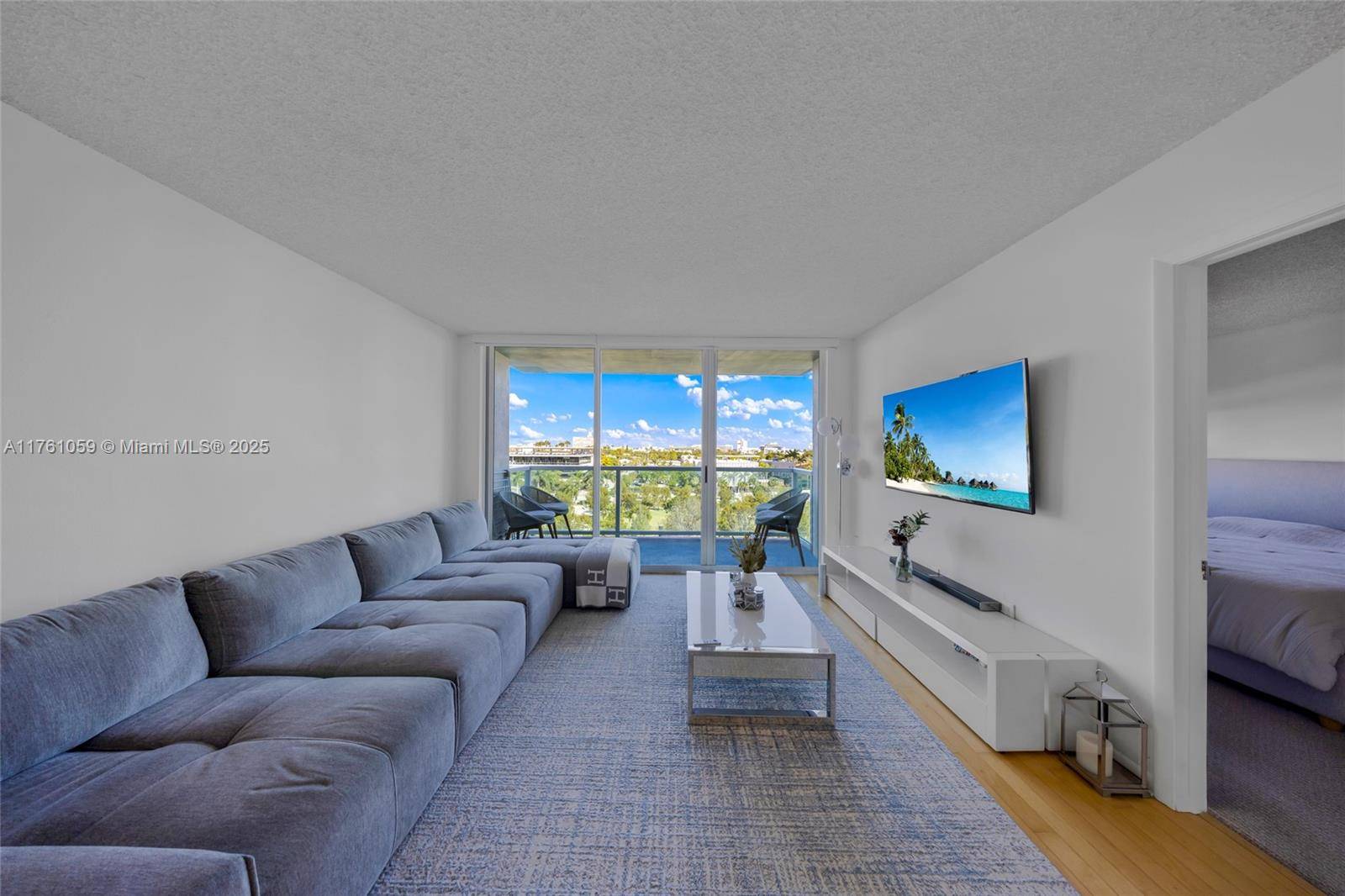 Miami Beach, FL 33139,650 West Ave #704