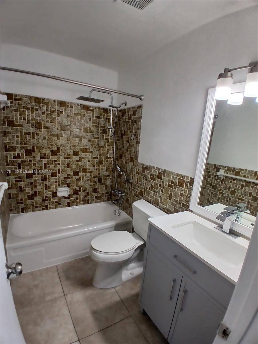 Fort Lauderdale, FL 33301,510 NE 17th Ave #205