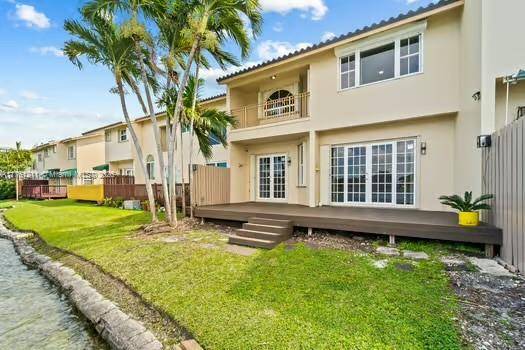 Miami, FL 33179,769 NE 195th St #769