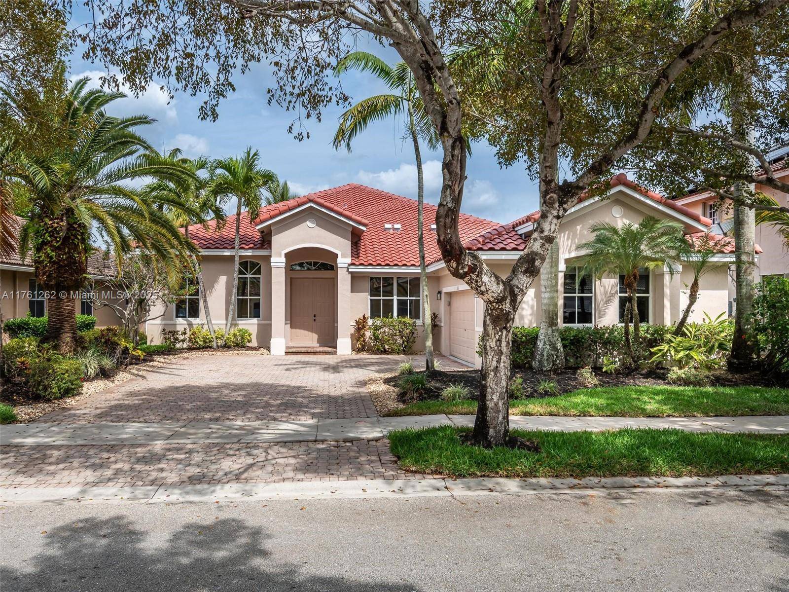 Weston, FL 33327,1636 Blue Jay Cir