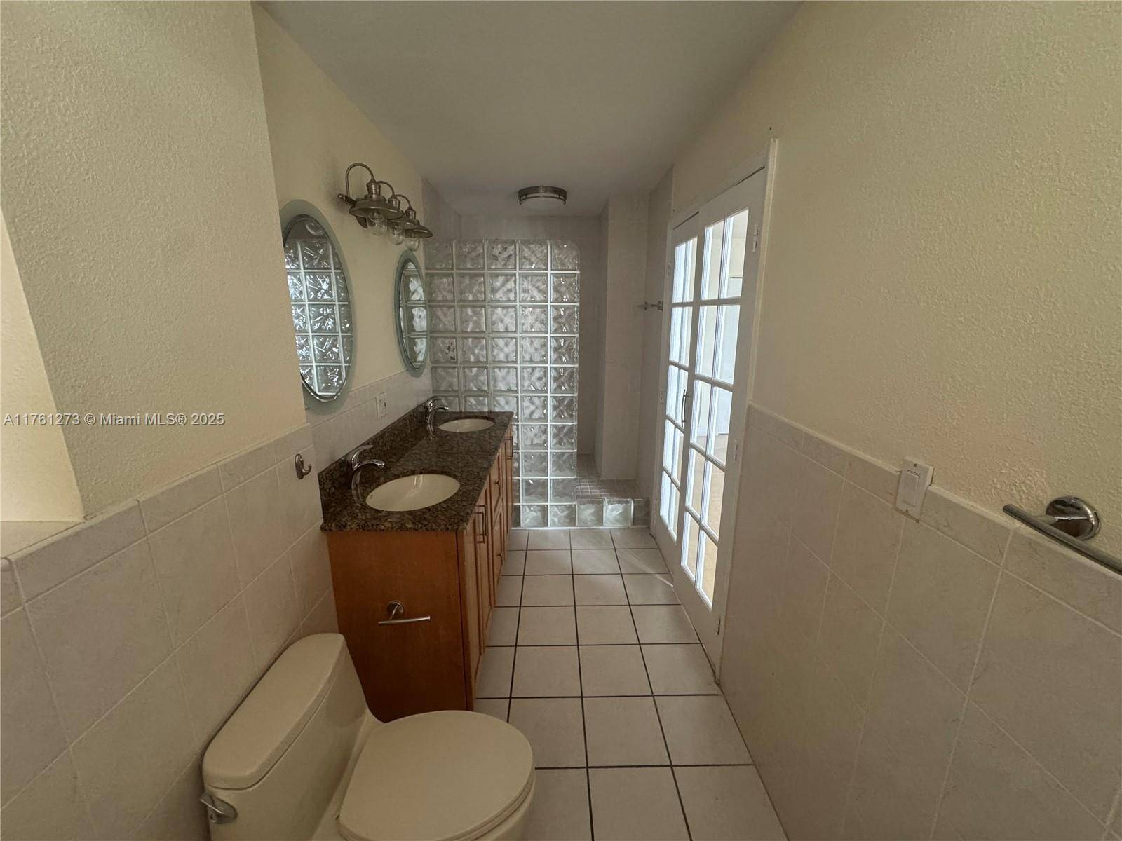 Hallandale Beach, FL 33009,137 Golden Isles Dr #1610
