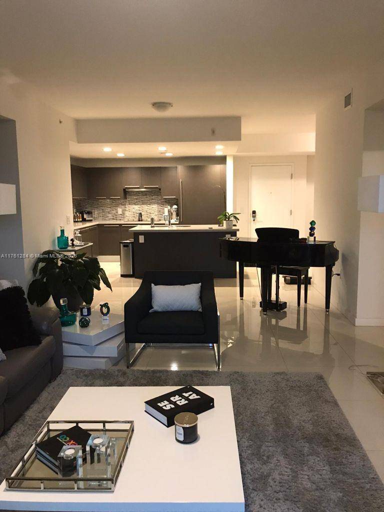Doral, FL 33178,7751 NW 107th Ave #414