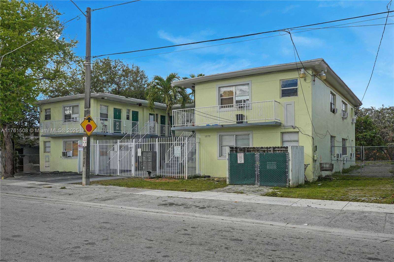 Miami, FL 33142,1575 NW 59th St
