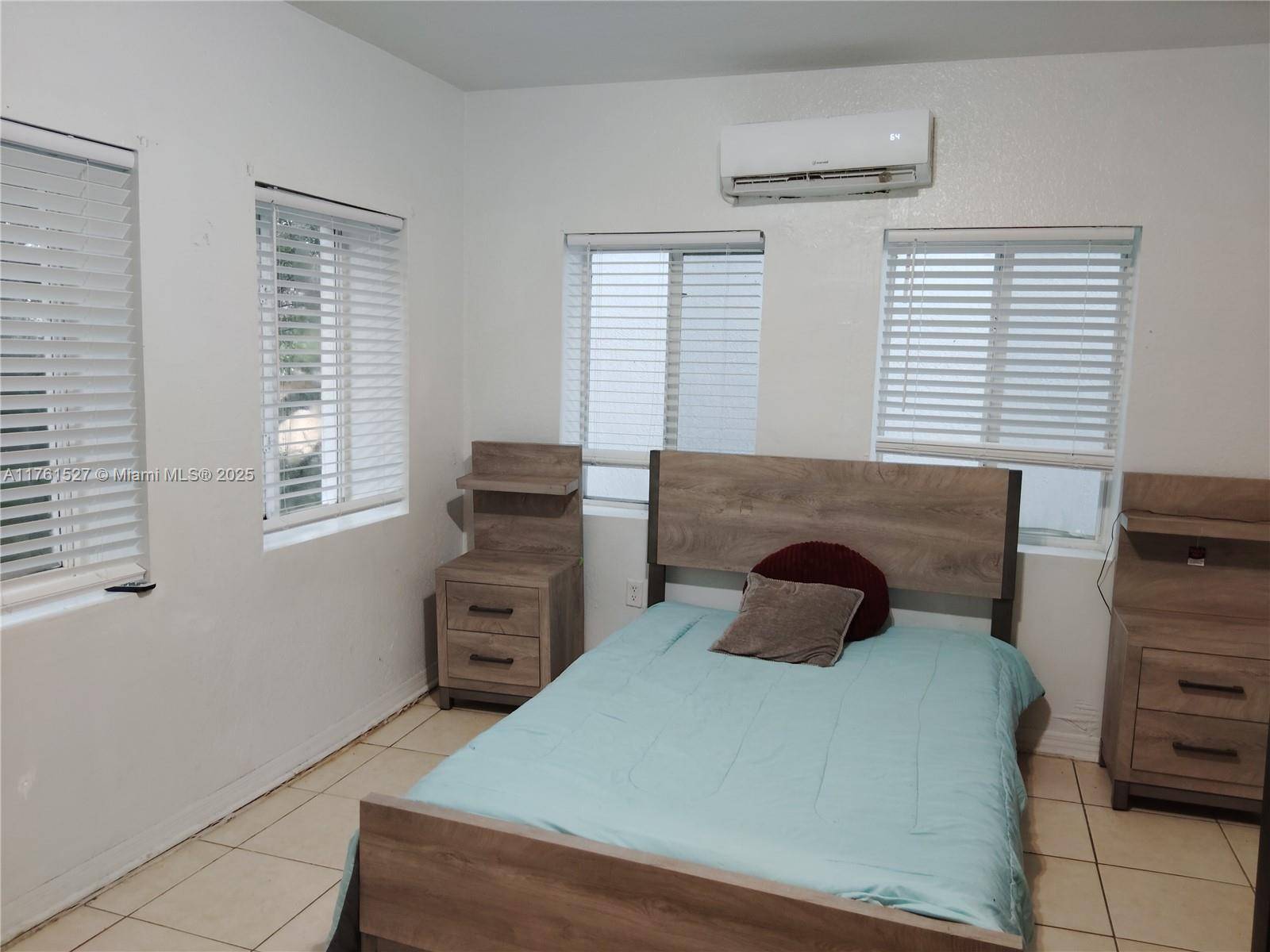 Miami, FL 33128,1021 NW 3rd St #305
